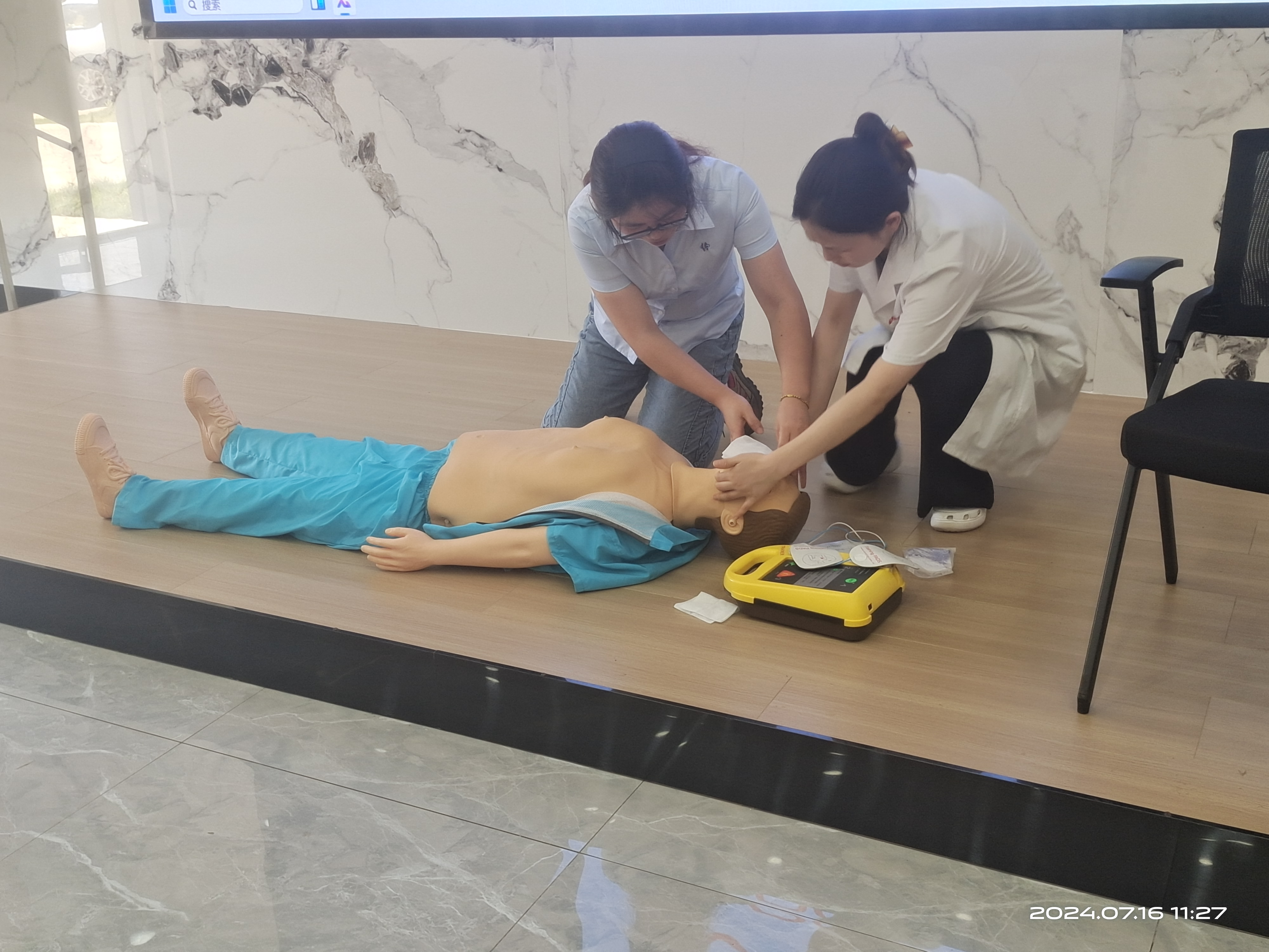 87dc726b-ce2f-414b-a9f6-e0a2b98c601f