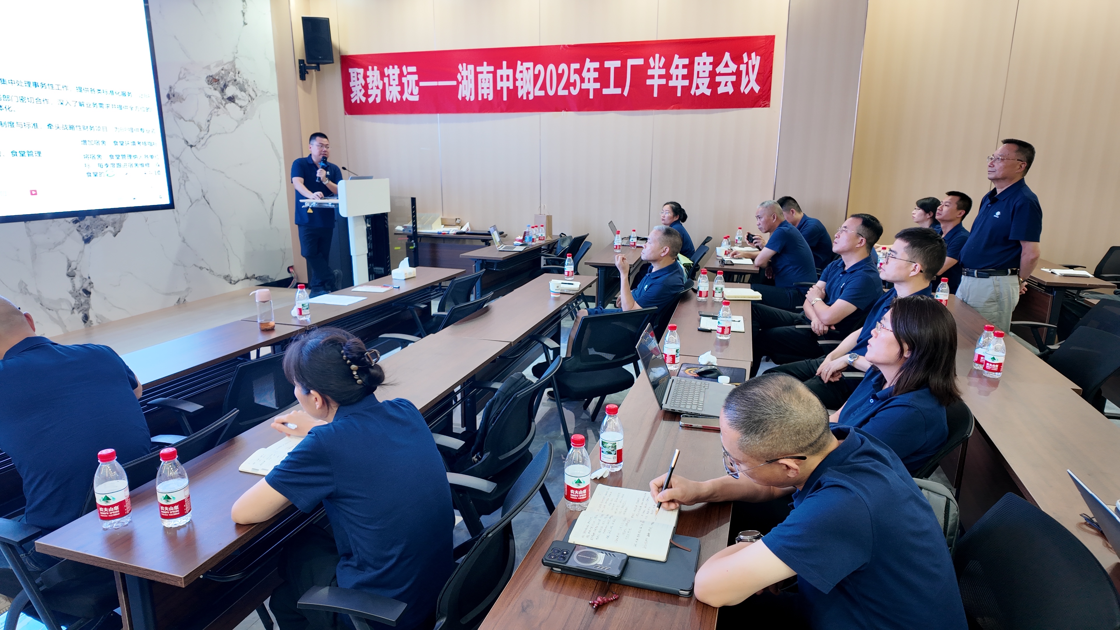 ec170749-345c-4482-8fee-e56298d516fb